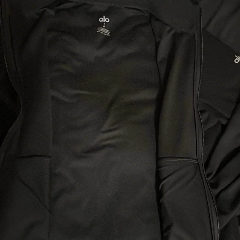 ALO Conquer Max Full Zip - Picture 4 of 5